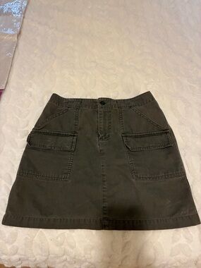 GAP Olive Green A-Line Skirt with Front Flap Pockets